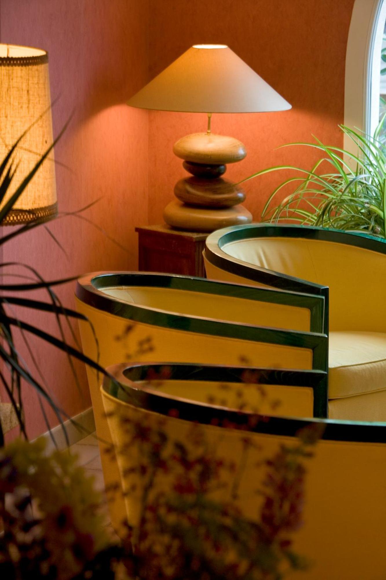 Logis Hotel Spa Restaurant Le Provence Lanarce Eksteriør bilde