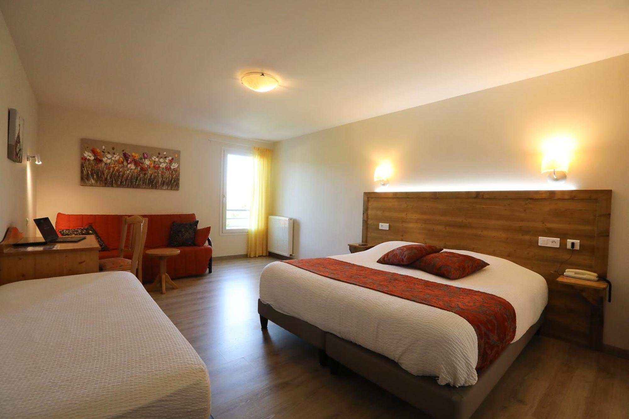 Logis Hotel Spa Restaurant Le Provence Lanarce Eksteriør bilde