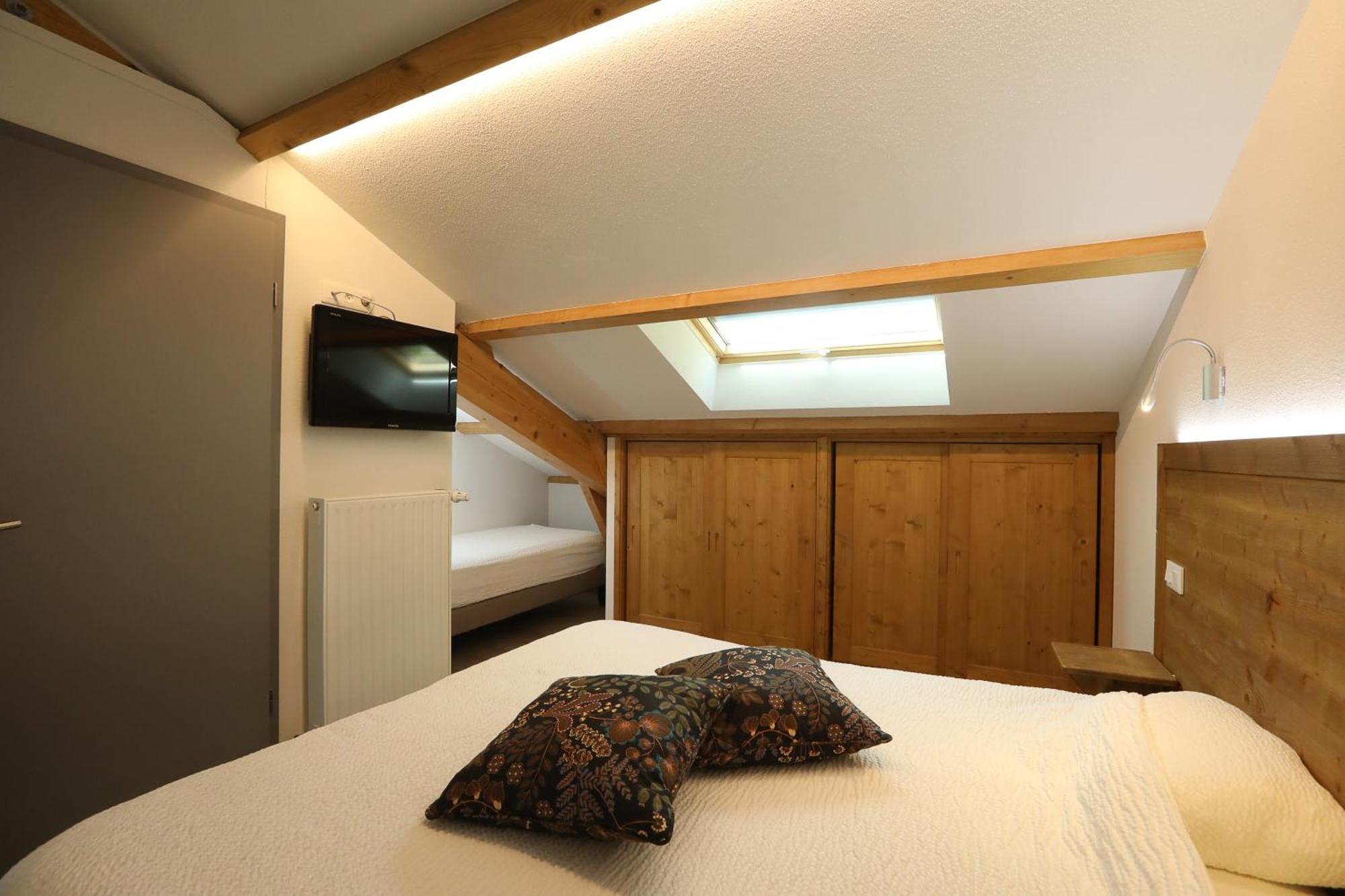 Logis Hotel Spa Restaurant Le Provence Lanarce Eksteriør bilde