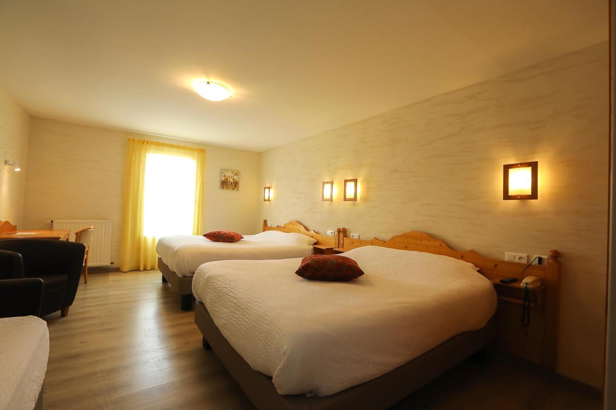 Logis Hotel Spa Restaurant Le Provence Lanarce Eksteriør bilde