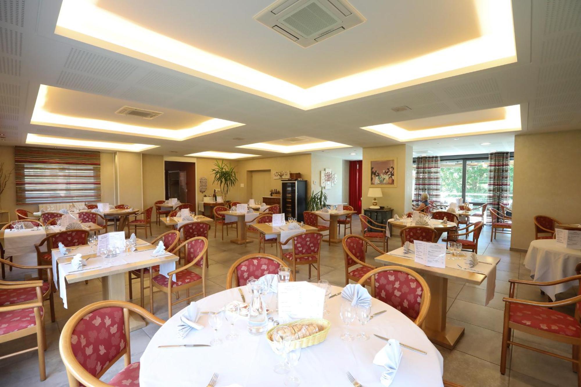 Logis Hotel Spa Restaurant Le Provence Lanarce Eksteriør bilde