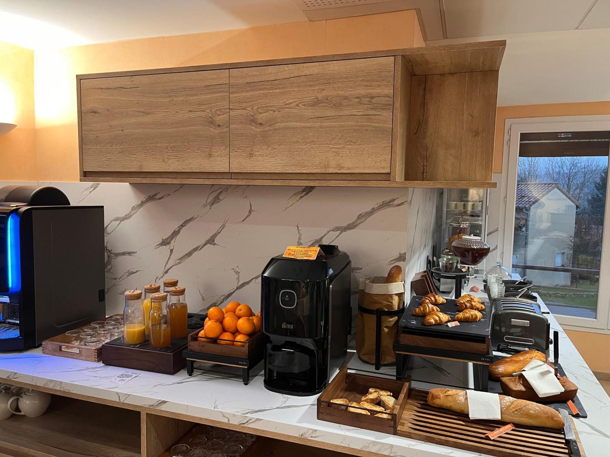 Logis Hotel Spa Restaurant Le Provence Lanarce Eksteriør bilde